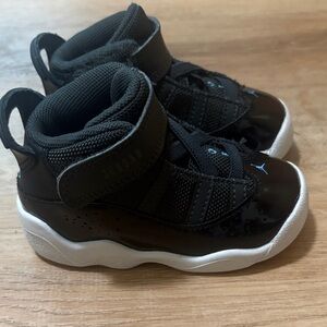 Jordan 6 Rings "Black/White" Toddler Boys' Shoe Size 6C